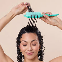 Slick-Dense Define EdgeLift Brush - in use